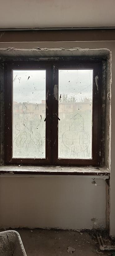 bal: Ağ-qəhvəyi çərçivəli plastik pəncərə və balkon qapısı dəsti - — 4