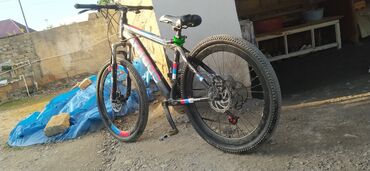 rfeng bike: İşlənmiş Şəhər velosipedi Adidas, 24", sürətlərin sayı: 24