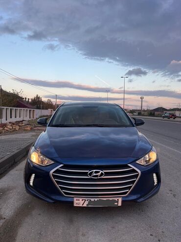 Hyundai: Hyundai Elantra: 2 l | 2017 il Sedan