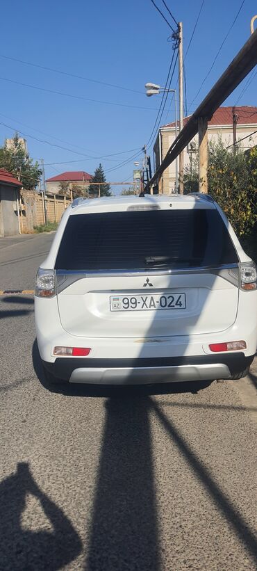 Mitsubishi: Mitsubishi Outlander: 2.4 l | 2014 il Ofrouder/SUV — 3