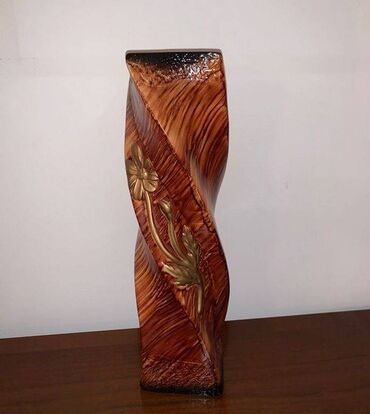 вазы: Ваза нетривиального дизайна, интересная витая керамическая для