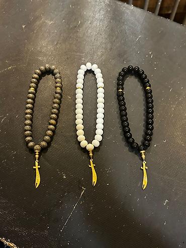 Təsbehlər: Tesbeh Təsbeh Təsbehlər hazır əldə var. Çeşid çoxdu. Çatdırılma 1_2 — 10