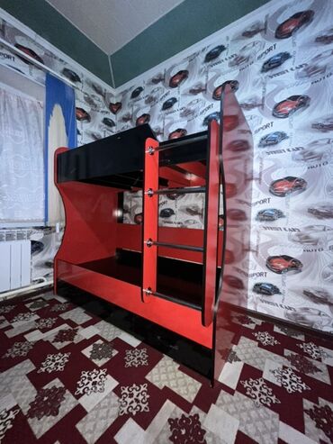 фасадные панели бишкек цена: Двухъярусная кровать в красно-черном цвете, разработанная для