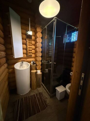 Долгосрочная аренда домов: 180 м², 3 комнаты — 5