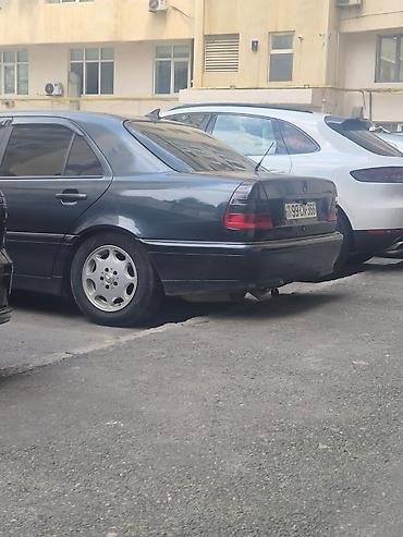 w210 amg: Mercedes-Benz E-Class: 1.8 l | 1999 il Sedan — 1