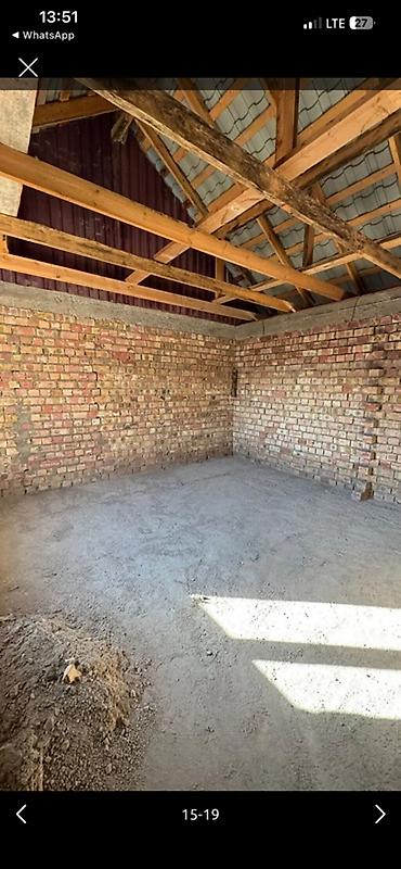 Продажа коттеджей и домов: Продаётся дом в районе нового стадиона, Бишкек. Основные параметры: - — 5