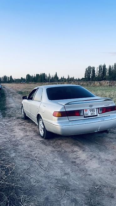 голы 3 купе: Toyota Camry: 1999 г., 2.2 л, Автомат, Газ, Седан — 2