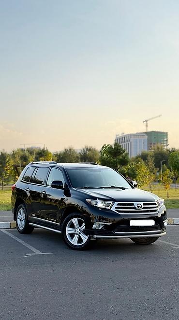 Toyota Highlander: 2013 г., 3.5 л, Автомат, Газ, Внедорожник