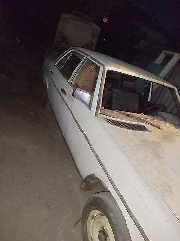 golf 4: Mercedes-Benz W123: 1983 г. — 7