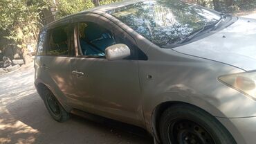 арзан автомат машина: Toyota ist: 2003 г., 1.3 л, Автоматтык, Бензин, Хетчбек