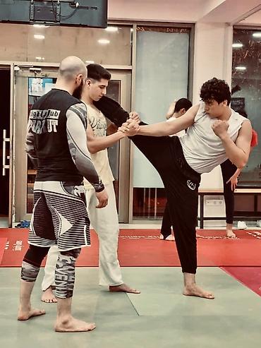 dil: Salam aleykum əziz MMA həvəskarları. SWORD FIGHT CLUB -u sizləri MMA — 2
