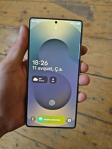 ipone 15 sadə: Samsung Galaxy S25 Ultra, 256 GB, rəng - Bej, Simsiz şarj — 1