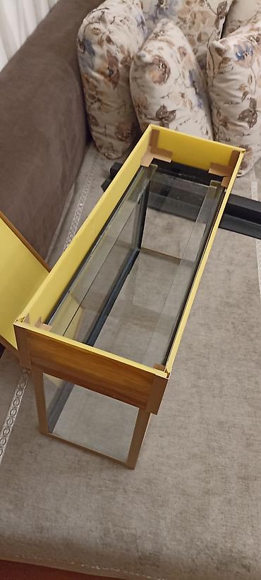 akvarium 90x40x50: Akvarium 60*20*30h,iki qapagı var,fon var.sex akvariumu. akvarium boş — 4
