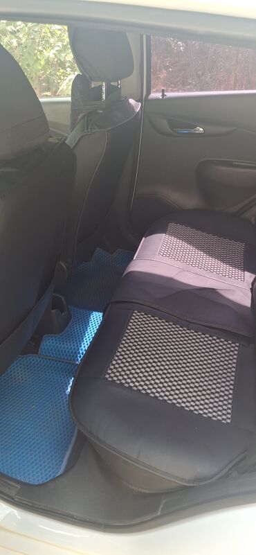 Chevrolet: Chevrolet Spark: 2018 г., 0.1 л, Вариатор, Бензин, Хэтчбэк — 12