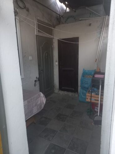 coratda satilan heyet evleri: 2 otaqlı, 1 kv. m