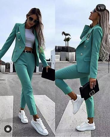 Kompleti: Ponovo dostupni 💫
Vasi omiljeni kompleti 
Vel: S M L
Cena: 3300
din — 14