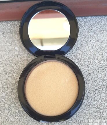 huda puderi: Kameni puder Oriflame Kameni puder Oriflame Studio Artist Pressed