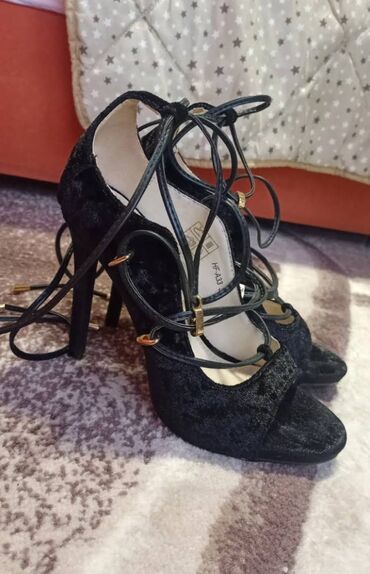 italijanske kozne sandale: Sandals, 36