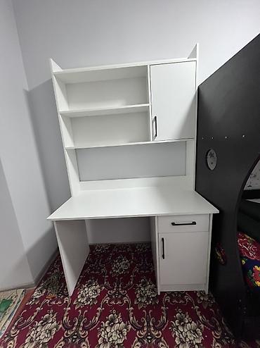 купить белый стол письменный: Компьютерный стол, Новый, С полками — 1