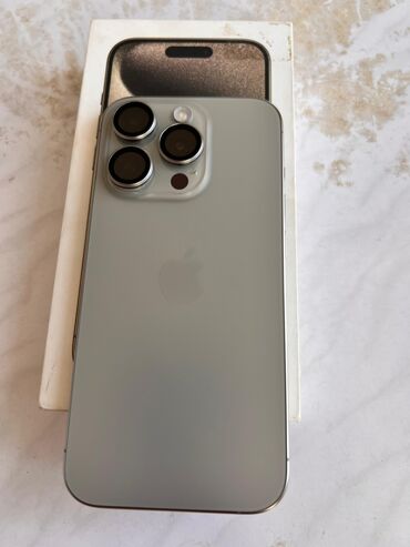сколько стоит телефон верту оригинал: IPhone 15 Pro, Колдонулган, 128 ГБ, Natural Titanium, Куту, 95 %