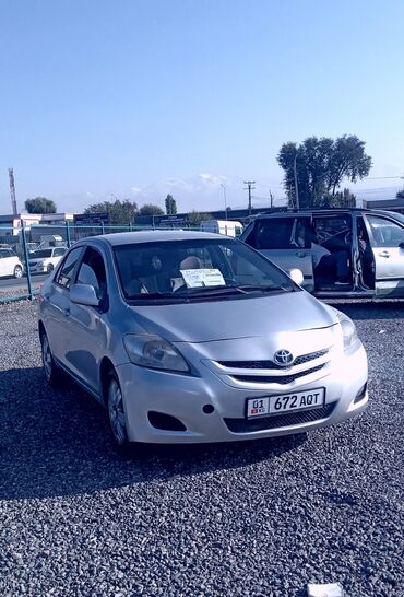 батарея на приус: Toyota Yaris: 2006 г., 1.5 л, Автомат, Бензин, Седан