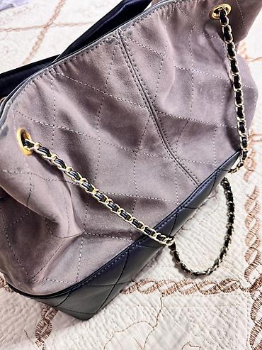другие украшения: Сумка Chanel 25 (логотип CC), шоппер/тоут. Покупала за 5000 тыс отдам — 2