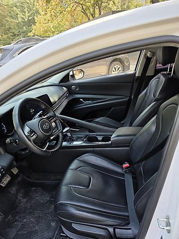 bid e2: Hyundai Elantra: 2021 г., 1.6 л, Автомат, Гибрид, Седан — 3