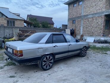 Продажа авто: Audi 100: 1983 г., 2.3 л, Механика, Бензин, Седан
