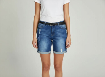 cross jeans zakręt: Clockhouse, Shorts for women, size S