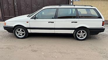 Volkswagen Passat: 1992 г., 1.8 л, Механика, Бензин, Универсал at lalafo.kg Volkswagen Passat: 1992 г., 1.8 л, Механика, Бензин, Универсал