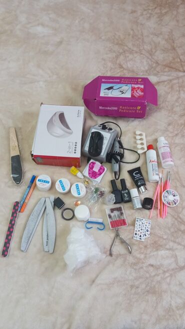 Toy paltarları və aksesuarları: Manikür aparati
