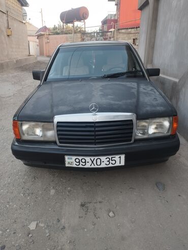 mercedes oluxanasi: Mercedes-Benz 190: 2.3 l | 1992 il Sedan