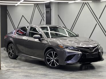 aуди 80: Toyota Camry: 2018 г., 2.5 л, Автомат