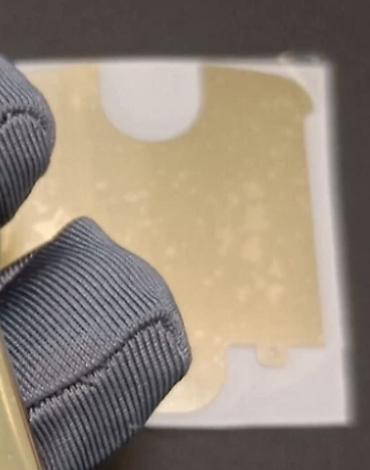 şüşə qiyməti: Nokia 8800 sirocco Gold original teze kamera arxasi. Bu qiymete tapa — 1