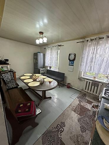 Продажа коттеджей и домов: Продаю дом район Кудайбергена по ул.Маданият . 2 этажа кирпичный, на 1 — 12