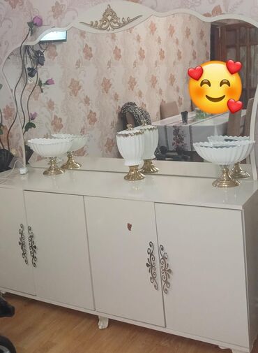 Mebel: Aynur92👑kod2168 Qiymet: *900 Azn* Yataq ve qonaq desti satilir Tecili