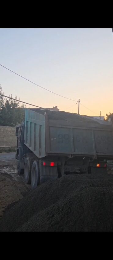 акция на установку брекетов: Qum-çınqıl və ya qara torpaq/əsas yol materialı daşınması xidməti -