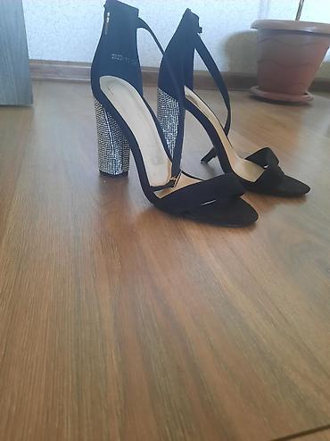 Tuflilər: Tuflilər, Burberry, Ölçü: 38, rəng - Qara, İşlənmiş — 6