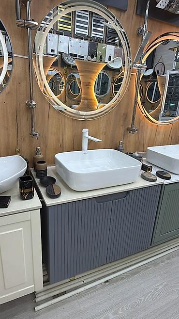 hamam dizaynlari: Hamam otağı üçün müasir lavabo və dolab komplektləri təqdim olunur — 1