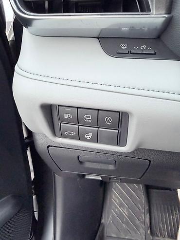 Toyota: Toyota Highlander: 2024 г., 2.4 л, Типтроник, Бензин, Кроссовер — 11