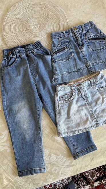 джинсы на 4 5 лет: Джинсы и брюки, Б/у