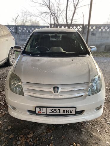 иж комби: Toyota ist: 2003 г., 1.3 л, Автомат, Бензин, Хэтчбэк