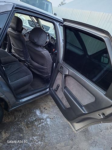 Opel: Opel Vectra: 1989 г., 2 л, Механика, Бензин, Седан — 7