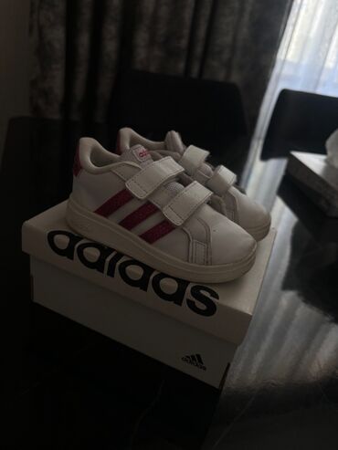 американская детская обувь: Кроссовки, Для девочек, 23, Adidas at lalafo.az американская детская обувь: Кроссовки, Для девочек, 23, Adidas
