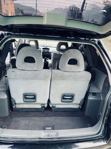 Mitsubishi: Mitsubishi Space Wagon: 1999 г., 2 л, Механика, Бензин, Универсал — 5