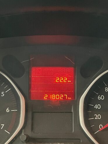 Citroen: Citroen C-Elysee: 1.6 l | 2015 il 218000 km Sedan — 4