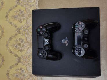 irsad telecom playstation 4: 🎮 PlayStation 4 Pro 1TB (2 joystick ilə) — Əla vəziyyətdə! ✅ Model