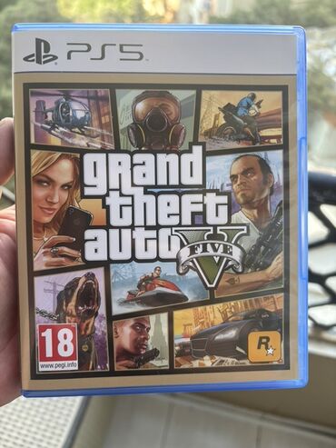 Kompüter, noutbuk və planşetlər: PlayStation 5 üçün Grand Theft Auto V oyunu. Bu, açıq dünya