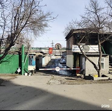 стоянки: Продаю крытую стоянку в Гаражном кооперативе Ак Жол в 7 микрорайоне — 1