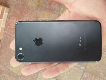Apple iPhone: IPhone 7, 128 GB, Qara, Face ID